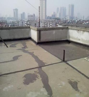 鸡西漏水维修 楼顶漏水是什么原因，楼顶漏水维修方法是什么?